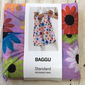 NEW Baggu Wild Daisy Standard Size Reusable Bag tote purse Discontinued Pat…